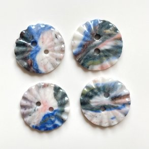 FLERFARVEDE KNAPPER, 4 stk. (23 mm)