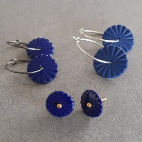 Perler til �reringe, coboltbl� (pris pr. s�t)