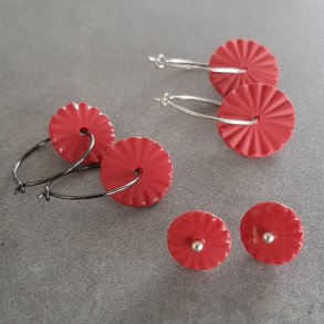 Perler til �reringe, r�d (pris pr. s�t)