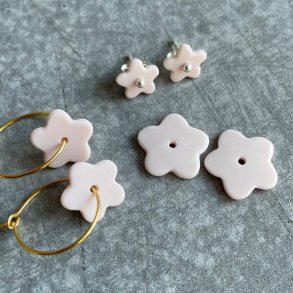 Perler til reringe, sart lyserd (pris pr. st)