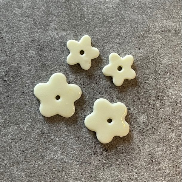 Perler til reringe, sart gul (pris pr. st)